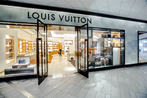 louis vuitton copley|Louis Vuitton copley place boston.